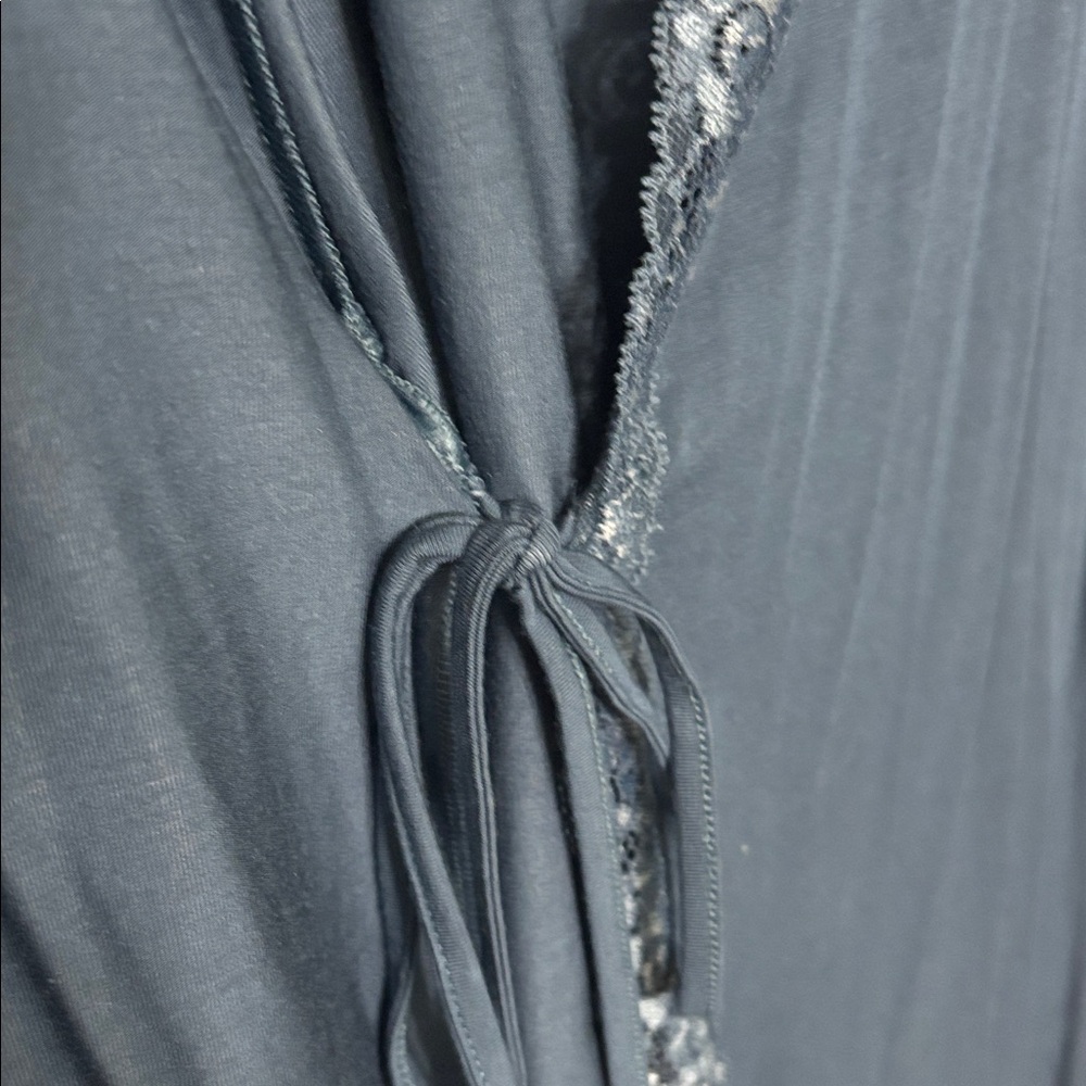 VS Blue Robe - Picture 4 of 6